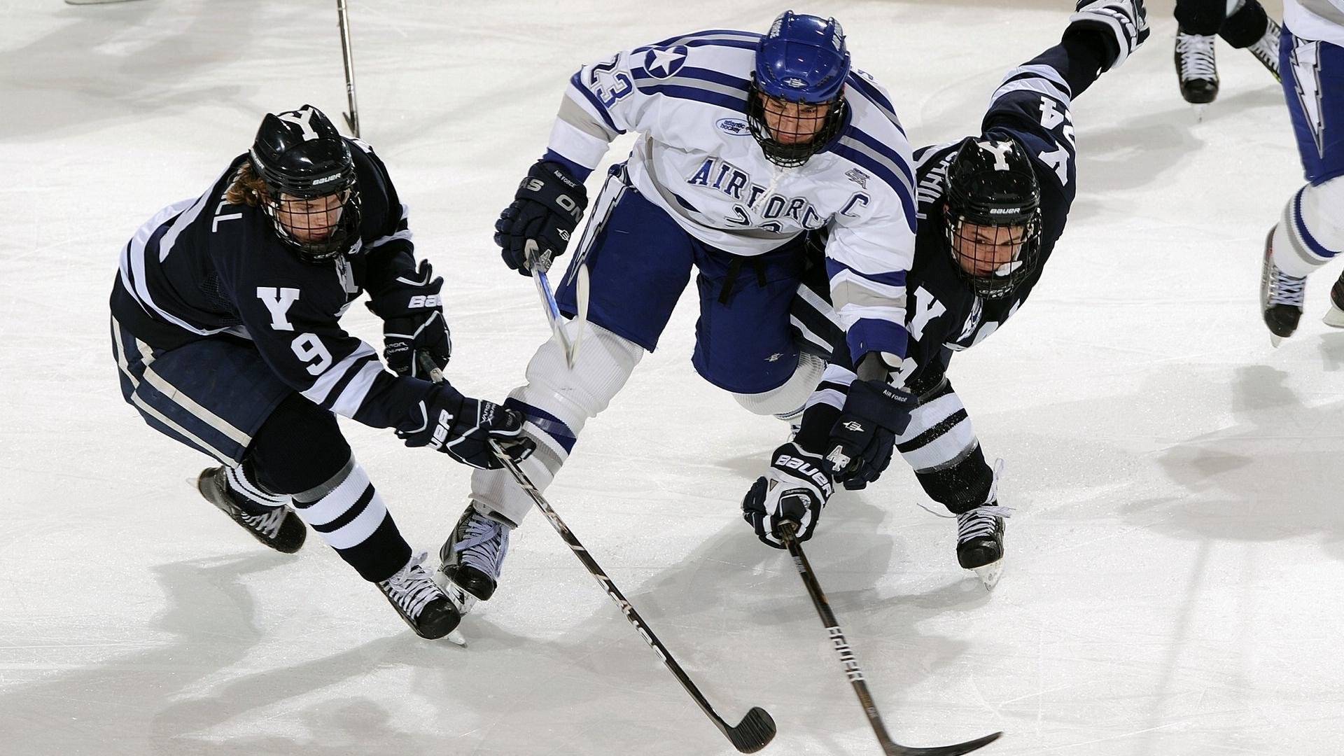 篮网队迎来冲击高潮，巩固联盟前列，篮网完成