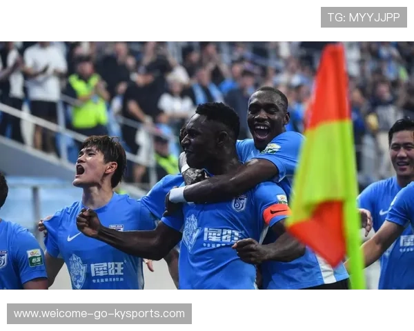 斯坦丘重回中国加盟大连英博，身披10号球衣参与全队合练