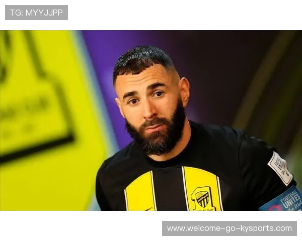 本泽马身披90号球衣加盟利雅得新月，正式开启沙特联新征程